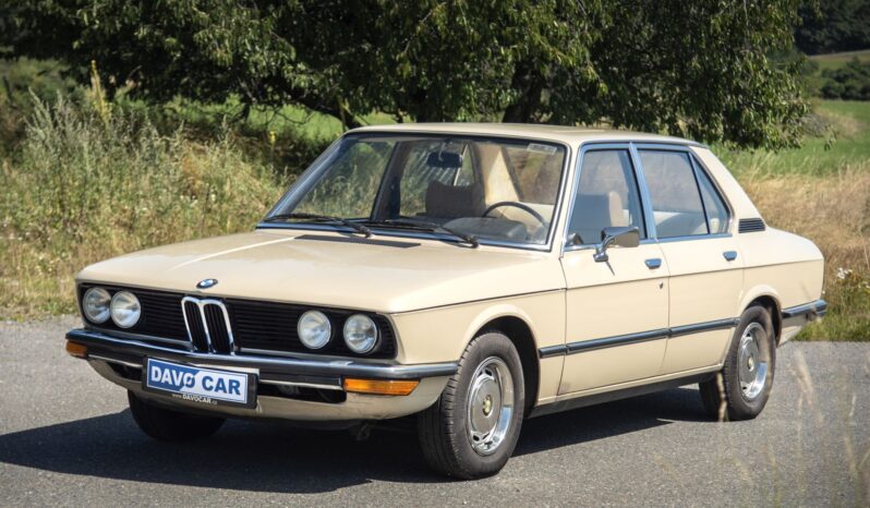 1975  Limuzína BMW 5 Series full