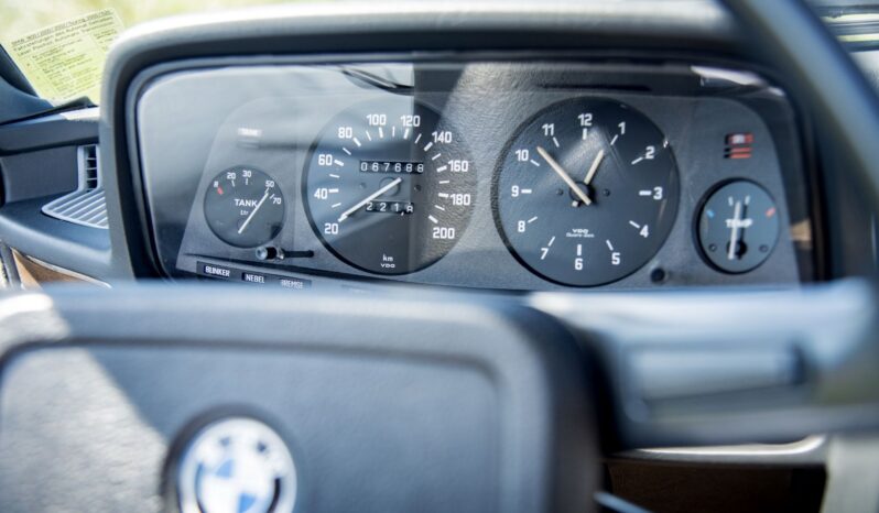 1975  Limuzína BMW 5 Series full