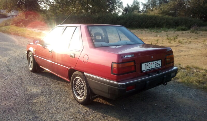 1986  Sedan Mitsubishi Lancer Sportback full