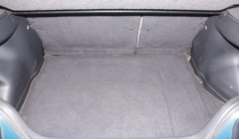 1991  Hatchback Mazda 323 full