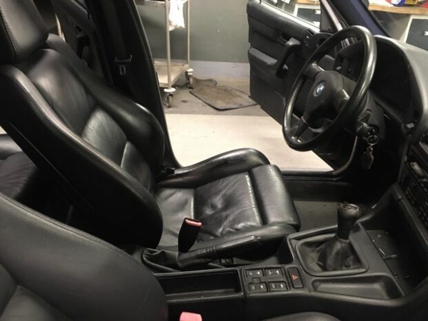 1991  Limuzína BMW M5 full