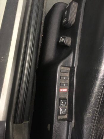 1991  Limuzína BMW M5 full