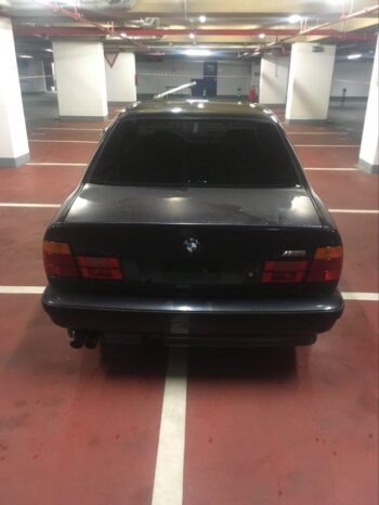 1991  Limuzína BMW M5 full