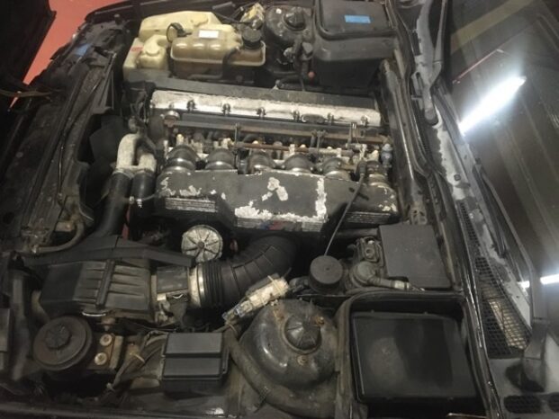 1991  Limuzína BMW M5 full