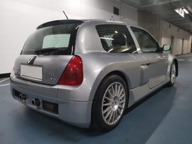 2001  Hatchback Renault Clio full