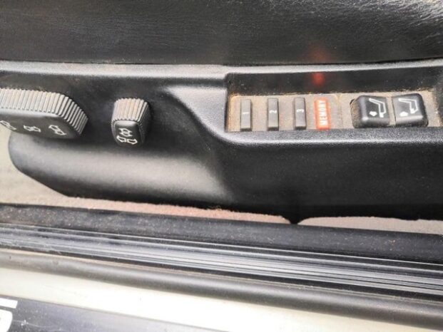 1991  Limuzína BMW M5 full