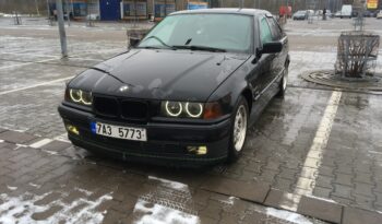 1995  Limuzína BMW 320i full