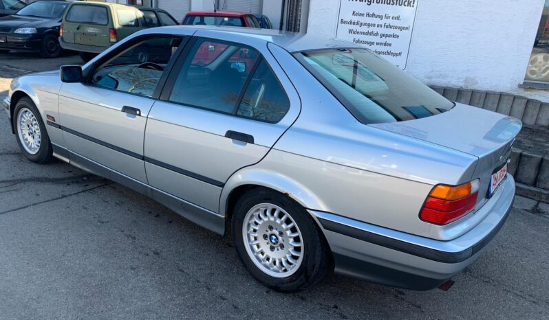 1995  Sedan BMW 320i full