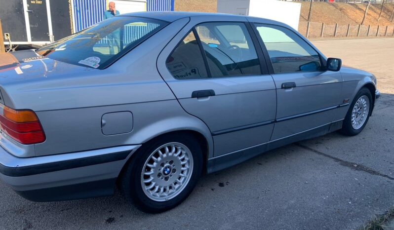 1995  Sedan BMW 320i full