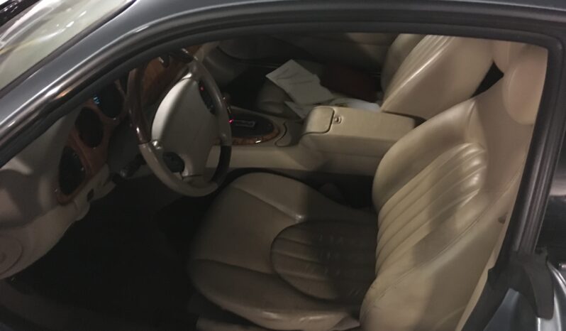 2002  Kupé Jaguar XK8 full