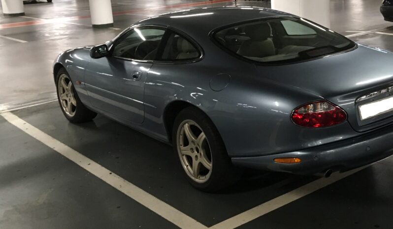2002  Kupé Jaguar XK8 full