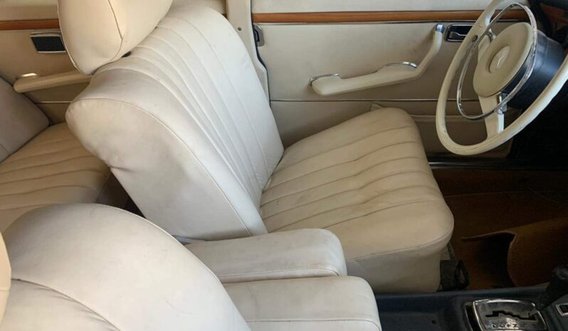 1971  Limuzína Mercedes-Benz 300SEL full