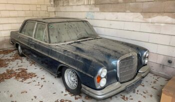 1971  Limuzína Mercedes-Benz 300SEL full