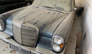 1971  Limuzína Mercedes-Benz 300SEL full