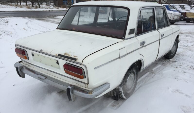1975  Sedan Lada 1500 full
