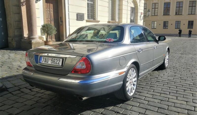 2003  Limuzína Jaguar XJ8 full