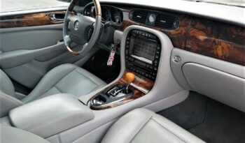 2003  Limuzína Jaguar XJ8 full