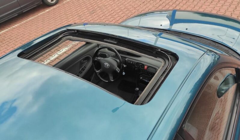 1992  Sedan Mazda 626 full